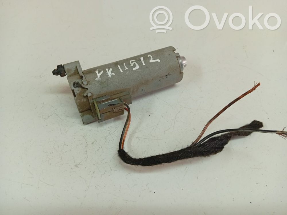 Mercedes-Benz R W251 Moteur de réglage de siège