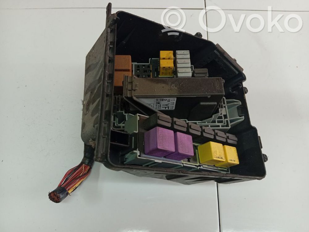 Opel Meriva A Sicherungskasten komplett 