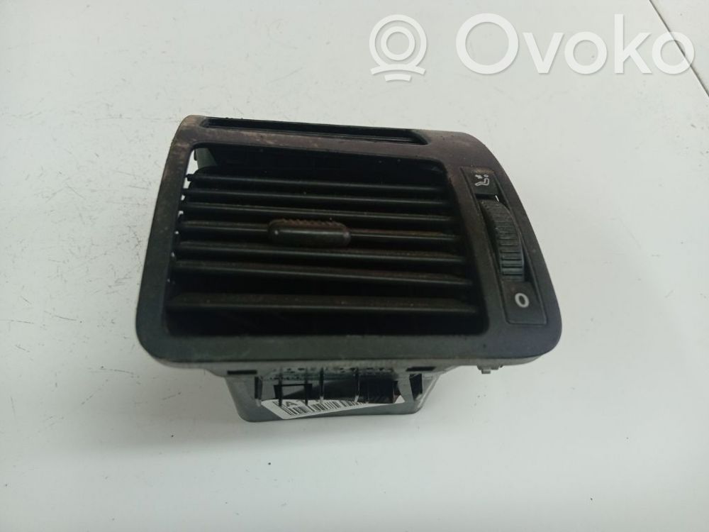 Volkswagen Touran I Grille d'aération centrale
