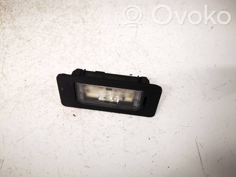 BMW 5 F10 F11 Lampa oświetlenia tylnej tablicy rejestracyjnej 
