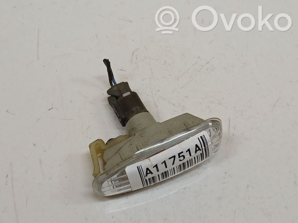 Hyundai i30 Semnalizator bară față 
