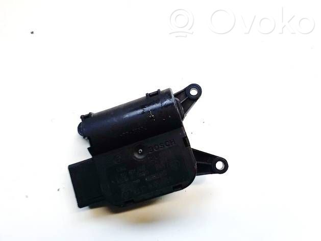 Audi A4 S4 B7 8E 8H Stellmotor Heizung Klima 
