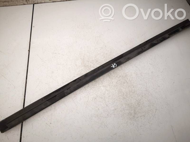 Skoda Roomster (5J) Rivestimento modanatura del vetro della portiera posteriore