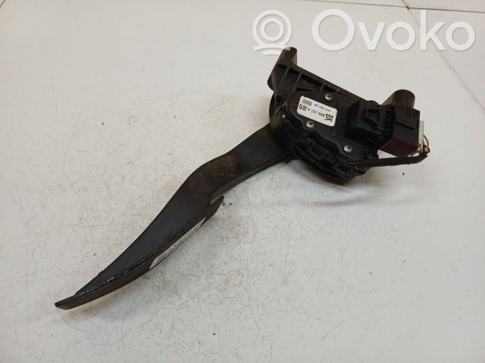 Opel Astra H Pedał gazu / przyspieszenia 