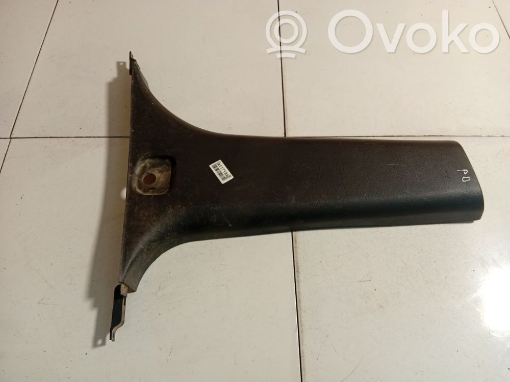 KIA Sorento (B) Revêtement de pilier (haut)