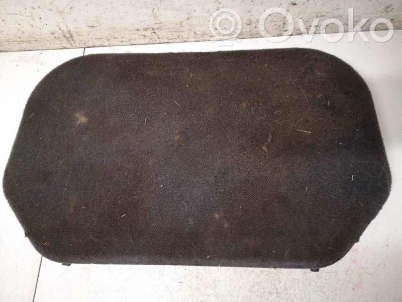 Volkswagen Touran I Kita bagažinės apdailos detalė