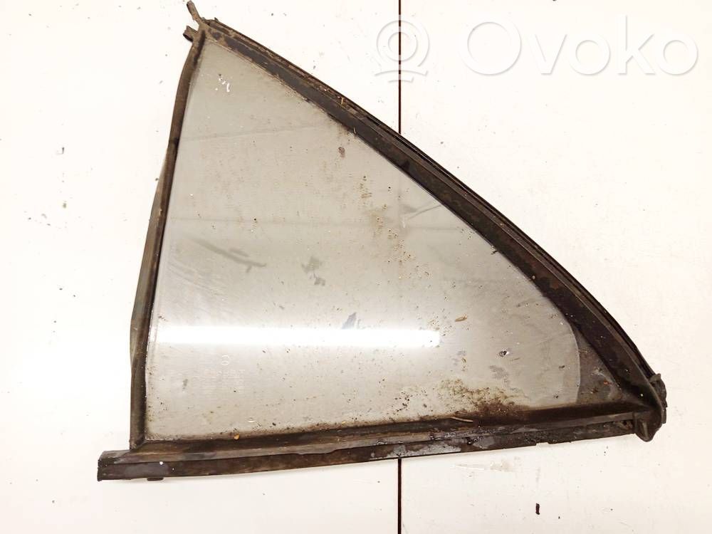 Mercedes-Benz E W211 Ventanilla de ventilación de la puerta trasera 