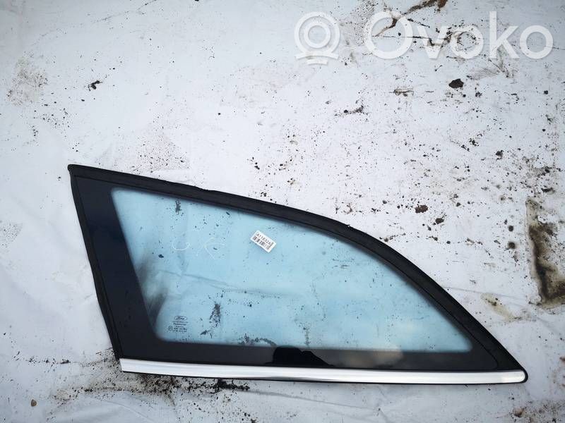 Ford Mondeo MK IV Finestrino laterale posteriore 