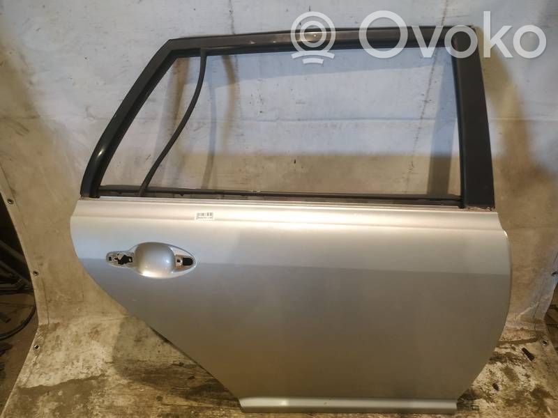 Toyota Avensis T250 Portiera posteriore