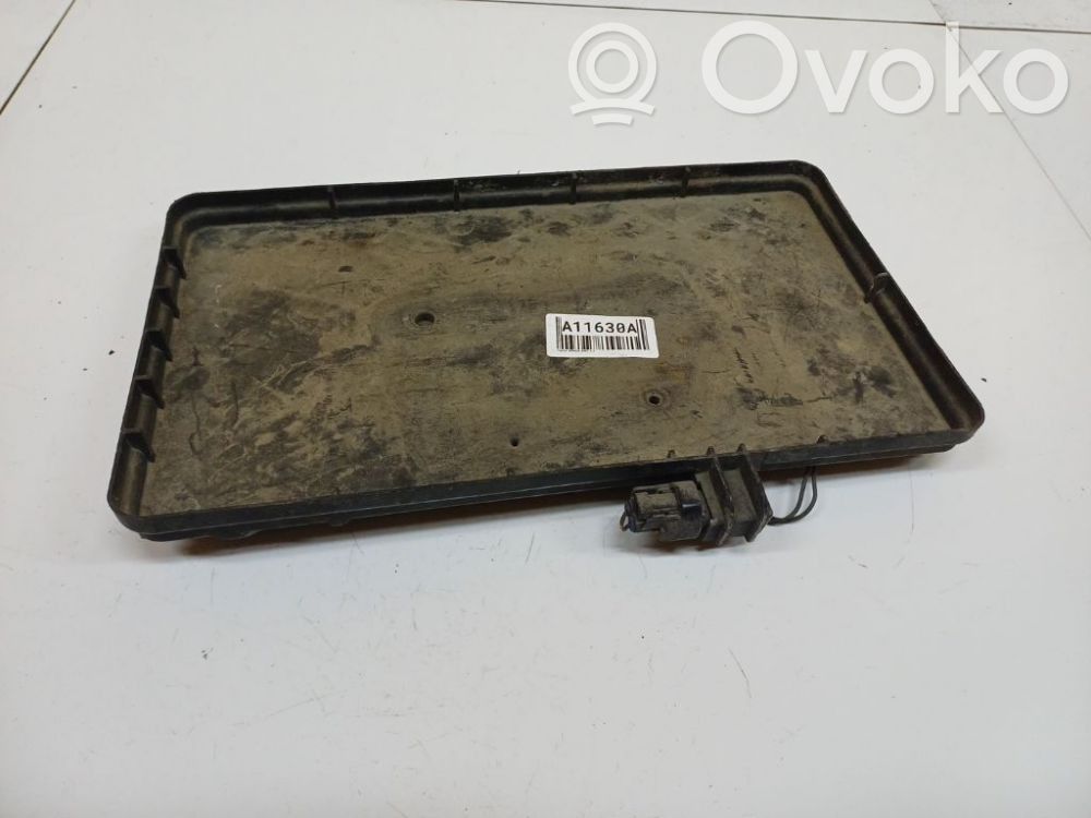 Toyota Avensis T250 Batteriehalterung 