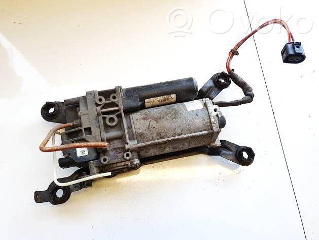 Porsche Panamera (971) Compresor/pompă suspensie pneumatică 