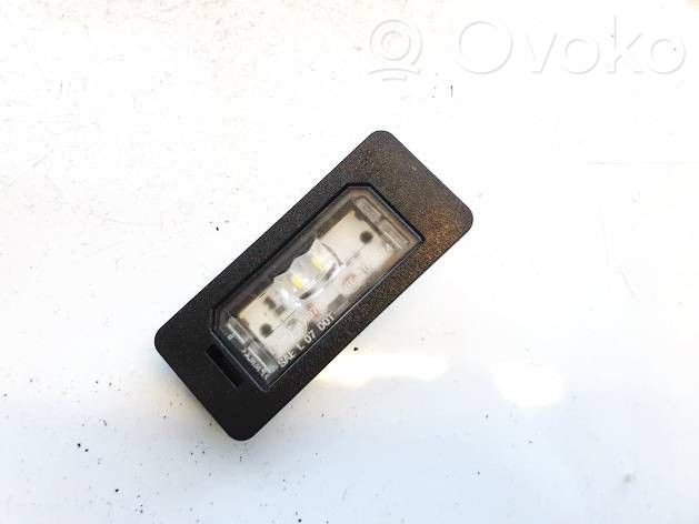 BMW 2 F22 F23 Lampa oświetlenia tylnej tablicy rejestracyjnej 