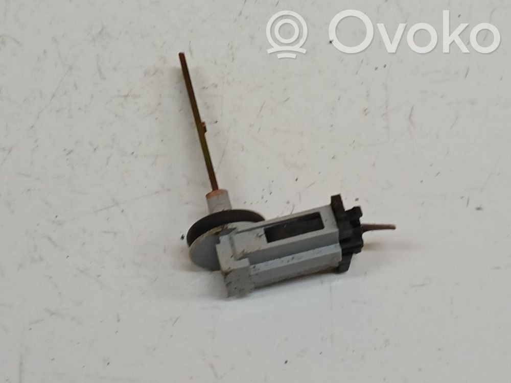 Volkswagen Phaeton Czujnik temperatury wewnętrznej 