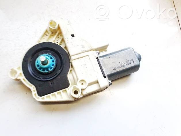 Audi A4 S4 B7 8E 8H Motorino alzacristalli della portiera posteriore