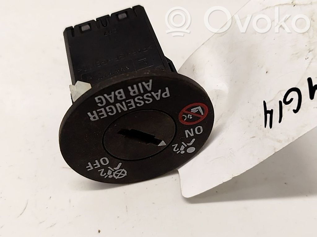 Opel Insignia A Interruptor de encendido/apagado del airbag de pasajero 