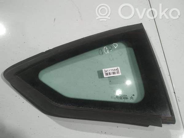 Citroen C4 I Vidrio lateral trasero
