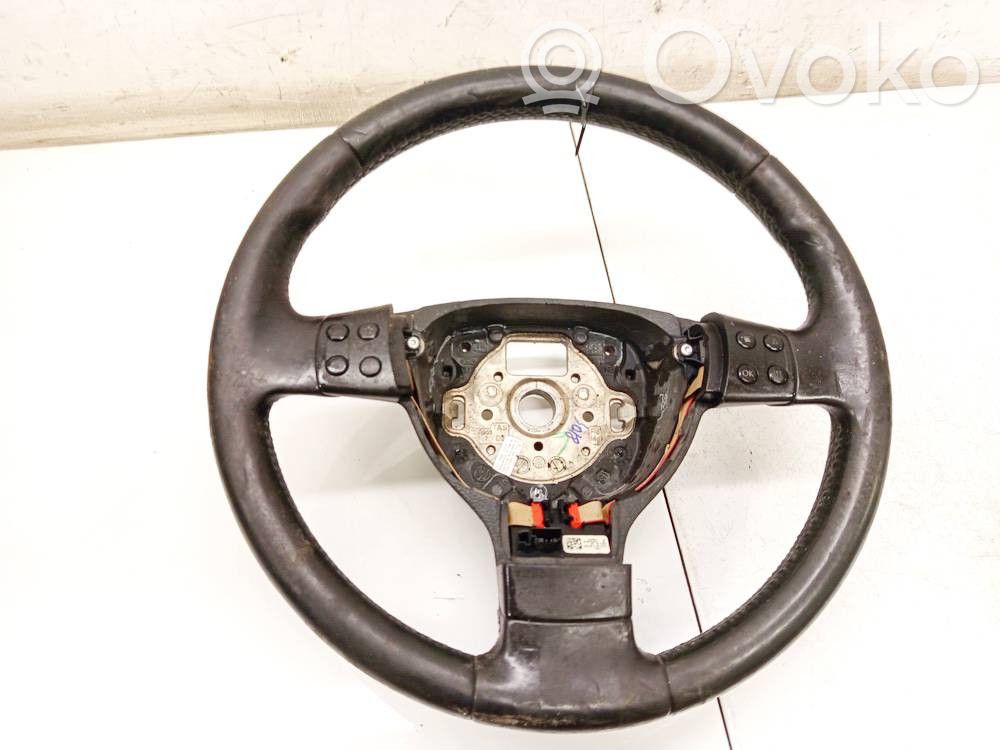 Volkswagen PASSAT B6 Kierownica 