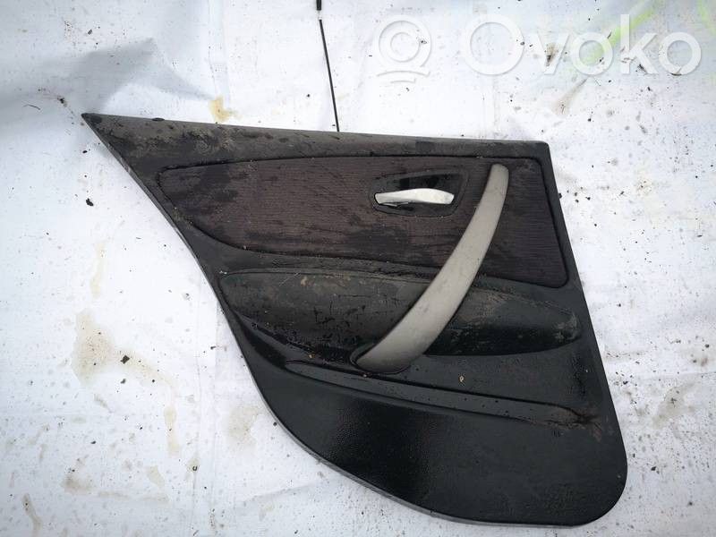 BMW 1 E81 E87 Takaoven verhoilu 