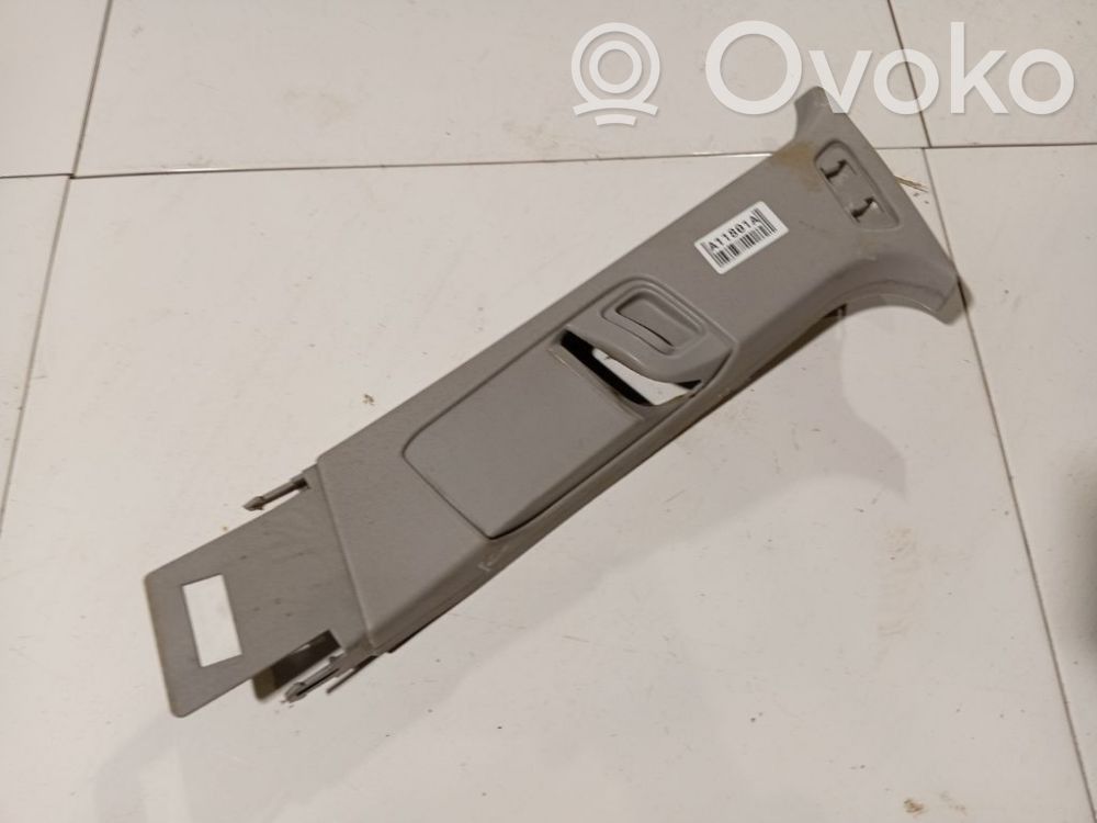 Opel Astra H B-pilarin verhoilu (yläosa) 