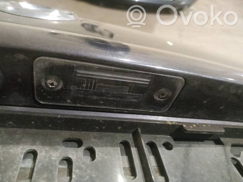 Audi A8 S8 D3 4E Éclairage de plaque d'immatriculation 