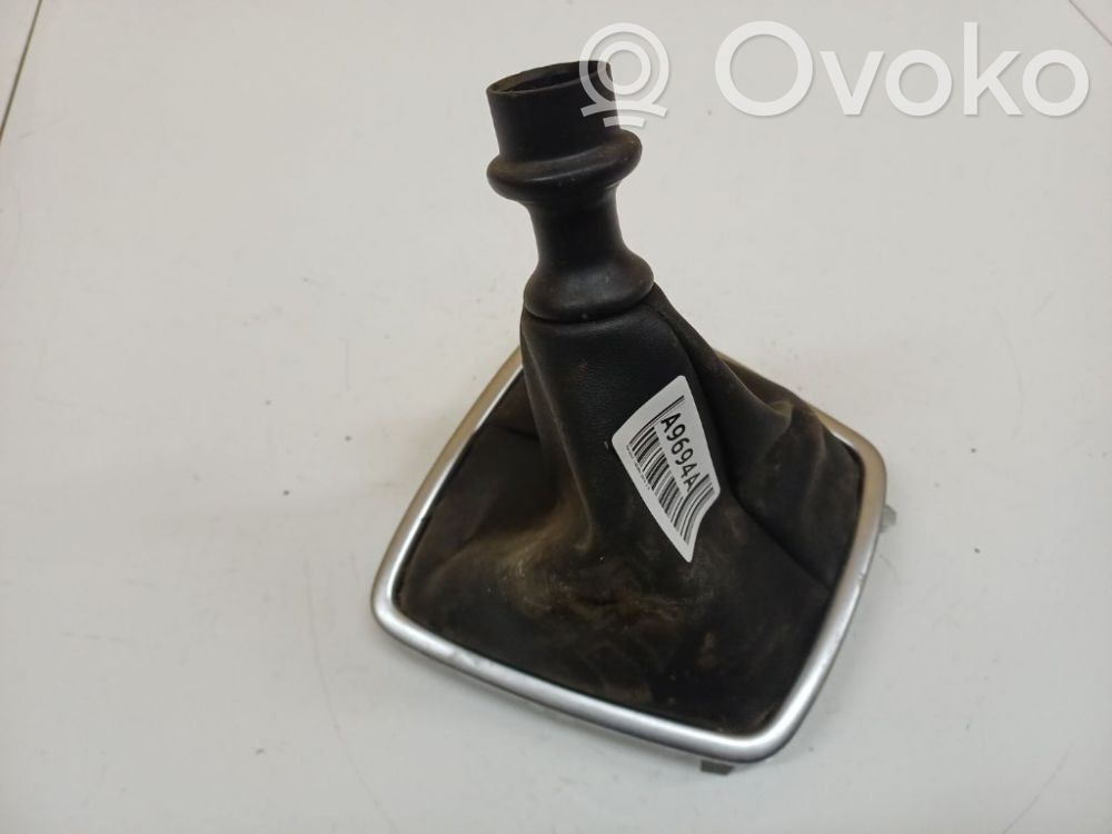 Renault Laguna III Rivestimento in plastica cornice della leva del cambio