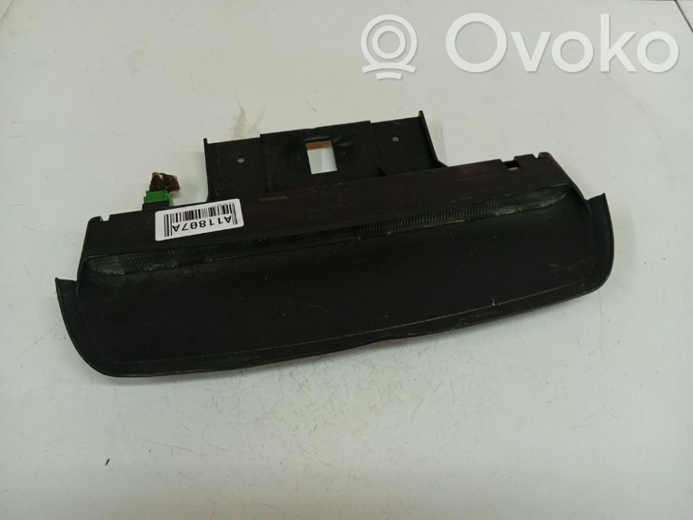 Volvo S40 Third/center stoplight
