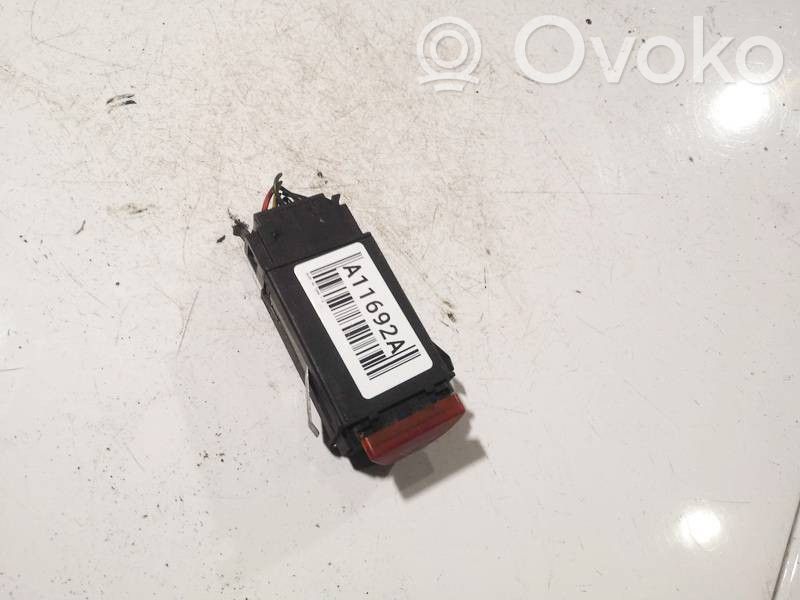 Audi A3 S3 8L Botón interruptor de luz de peligro 