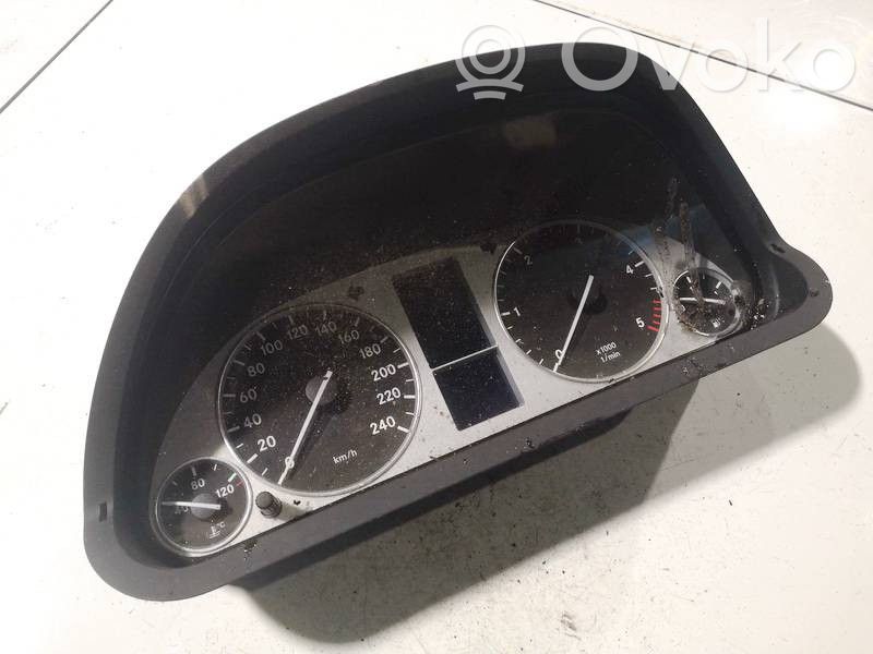 Mercedes-Benz B W245 Nopeusmittari (mittaristo)