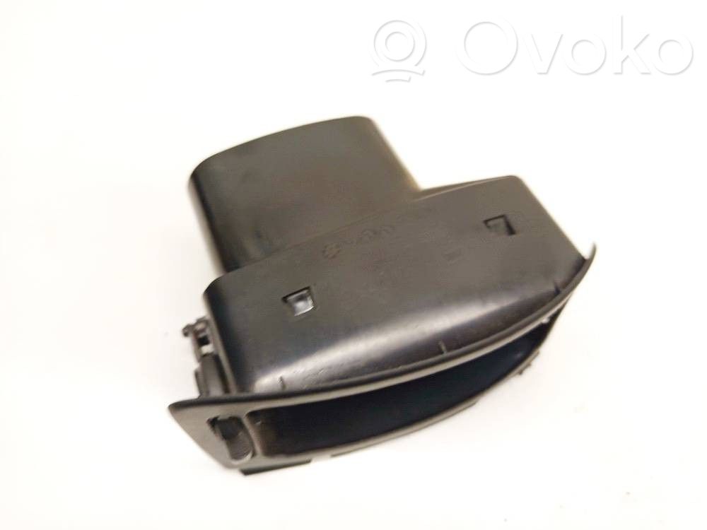 Volkswagen Polo III 6N 6N2 6NF Dysze / Kratki środkowego nawiewu deski rozdzielczej 