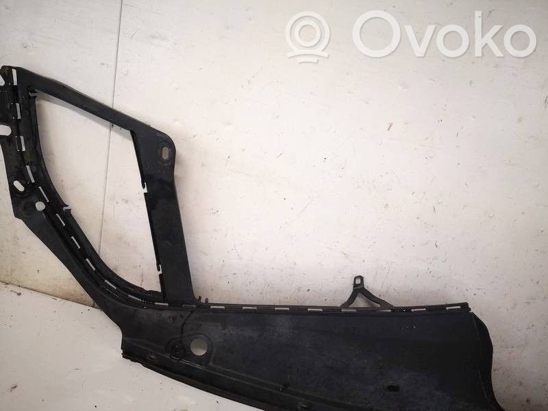 BMW 5 F10 F11 Konepellin lukituksen muotolista