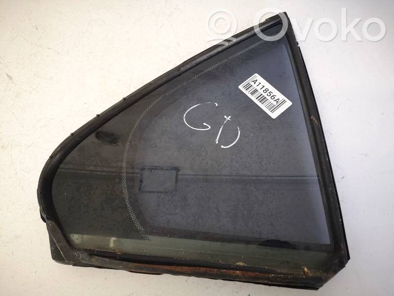 Honda Accord Ventanilla de ventilación de la puerta trasera 