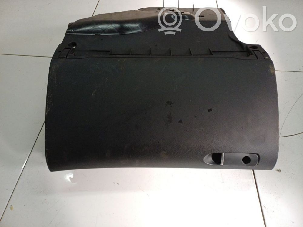 Audi A4 S4 B6 8E 8H Boite à gants 