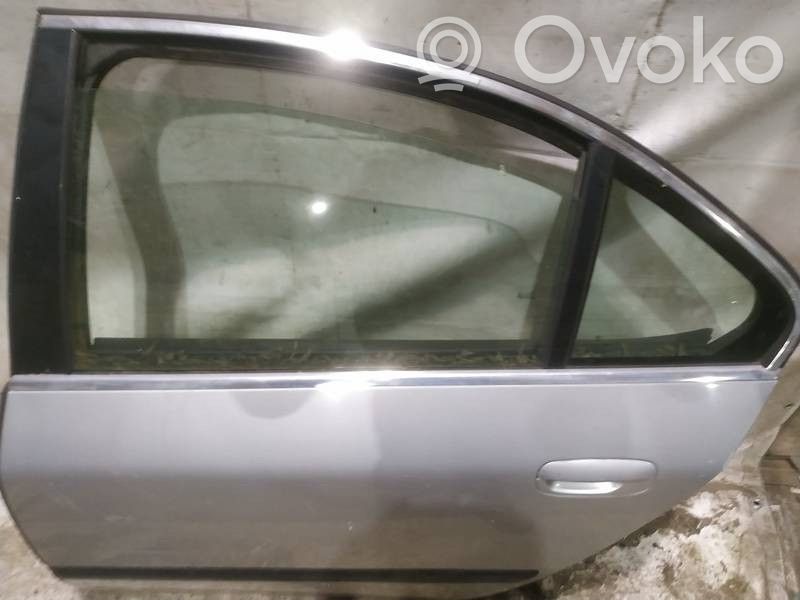 Peugeot 607 Listón embellecedor de la ventana de la puerta trasera