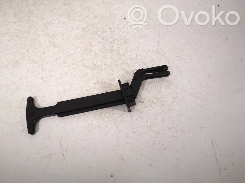 Volkswagen PASSAT B5 Engine bonnet (hood) release handle 