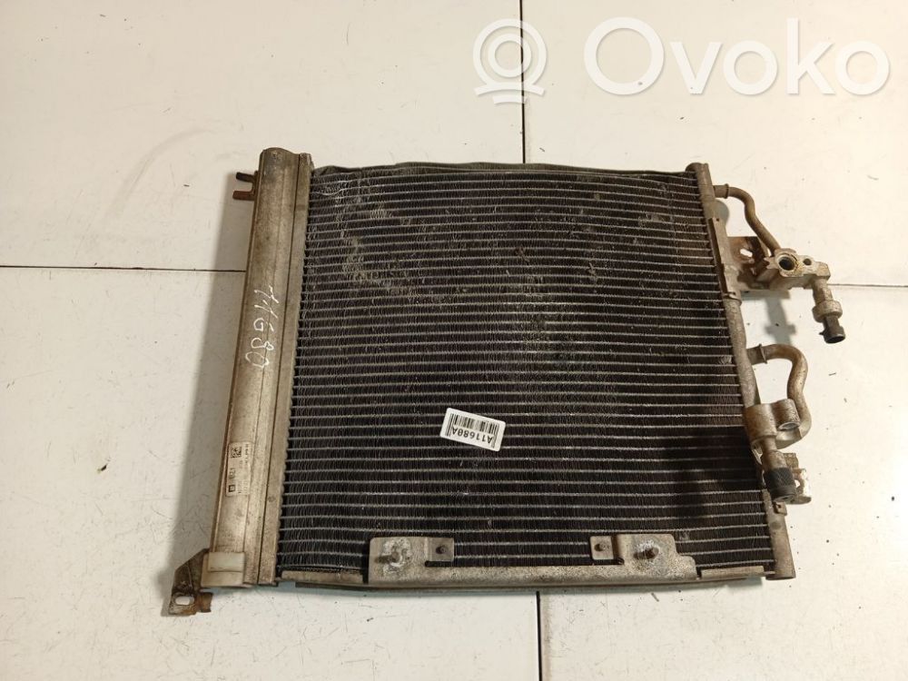 Opel Zafira B Radiateur condenseur de climatisation 