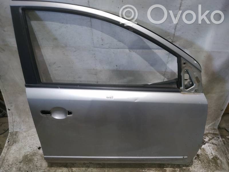 Nissan Note (E11) Tür vorne