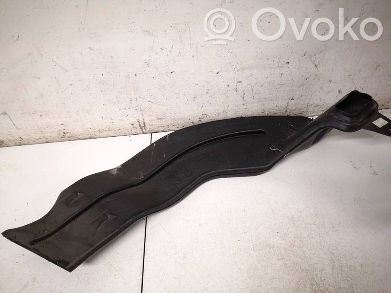 Opel Astra H Ohjaamon sisäilman ilmakanava 