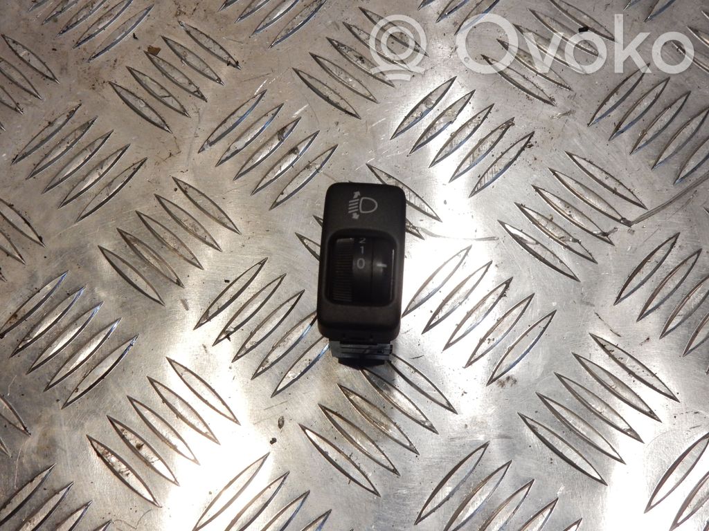 Lexus IS 220D-250-350 Ajovalojen korkeuden säätökytkin 