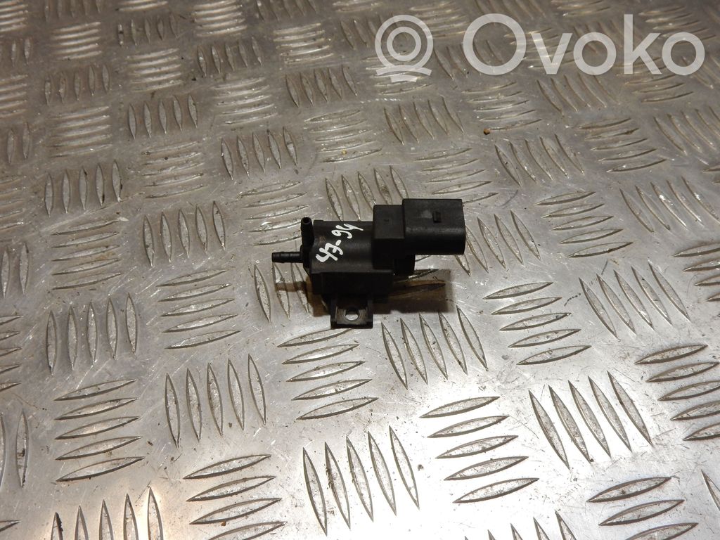Zawór podciśnienia / Elektrozawór turbiny   037906283D,VW,4794