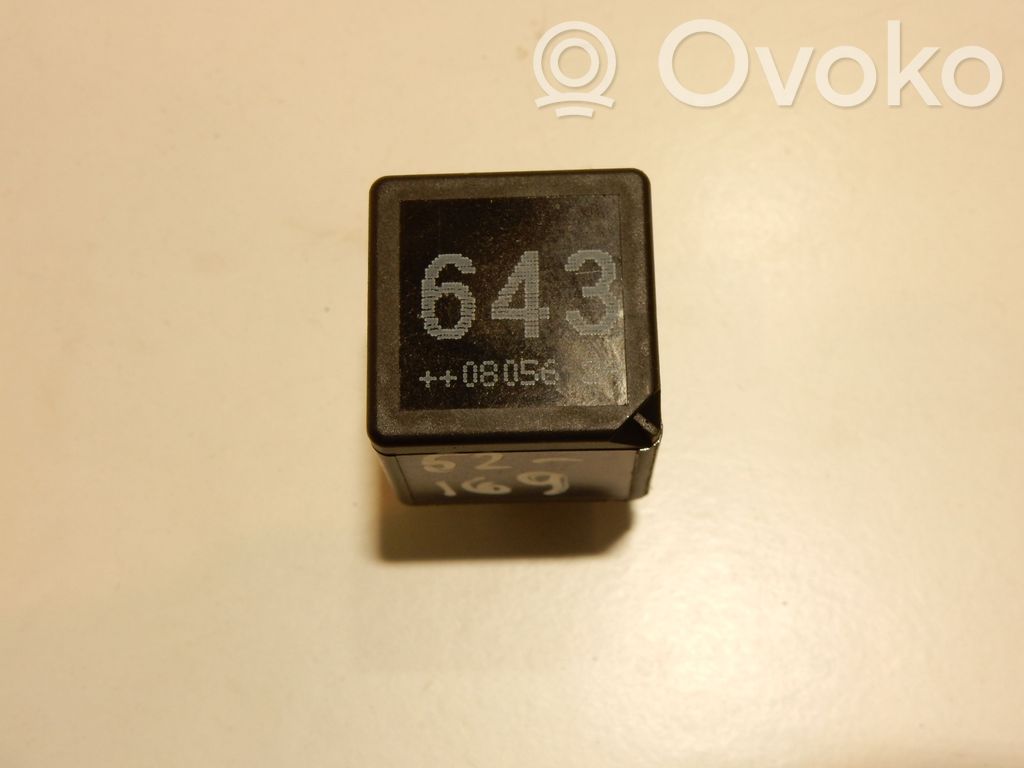 Inne przekaźniki   8K0951253,52169