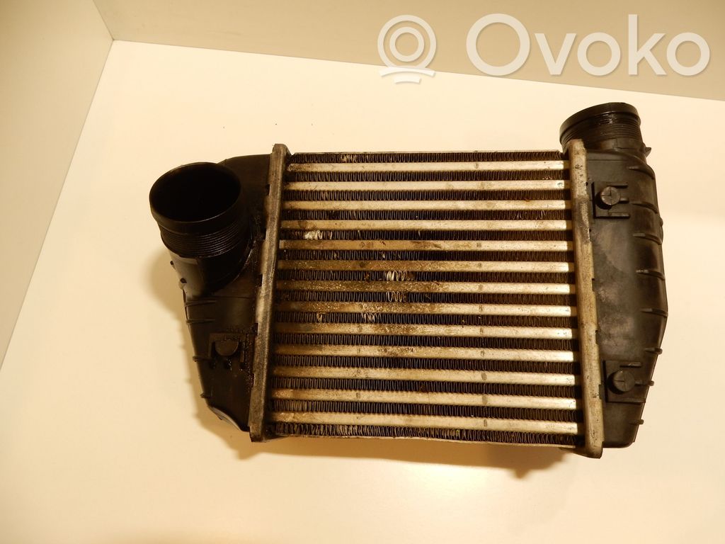 Audi A6 S6 C6 4F Radiatore intercooler 