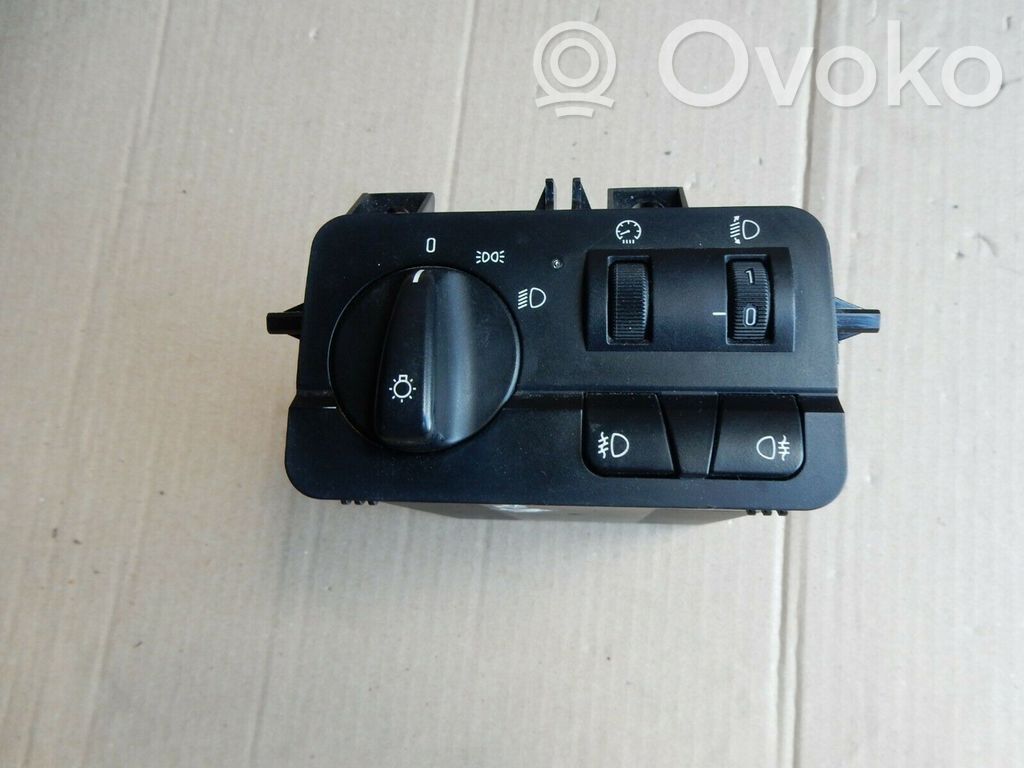 Light switch   4108586,40341