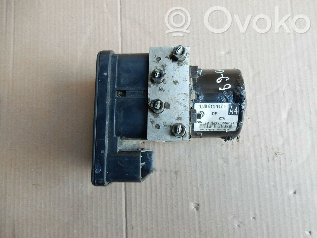 Volkswagen Golf IV ABS Pump 