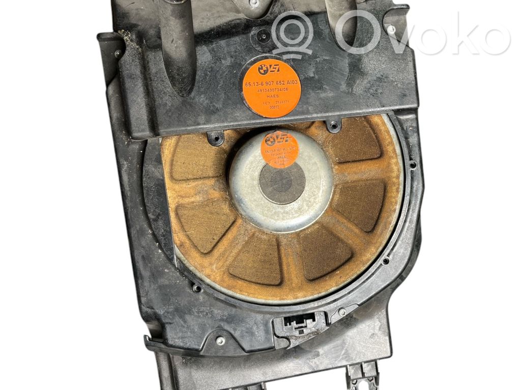 BMW 7 E65 E66 Žemo dažnio garsiakalbis 