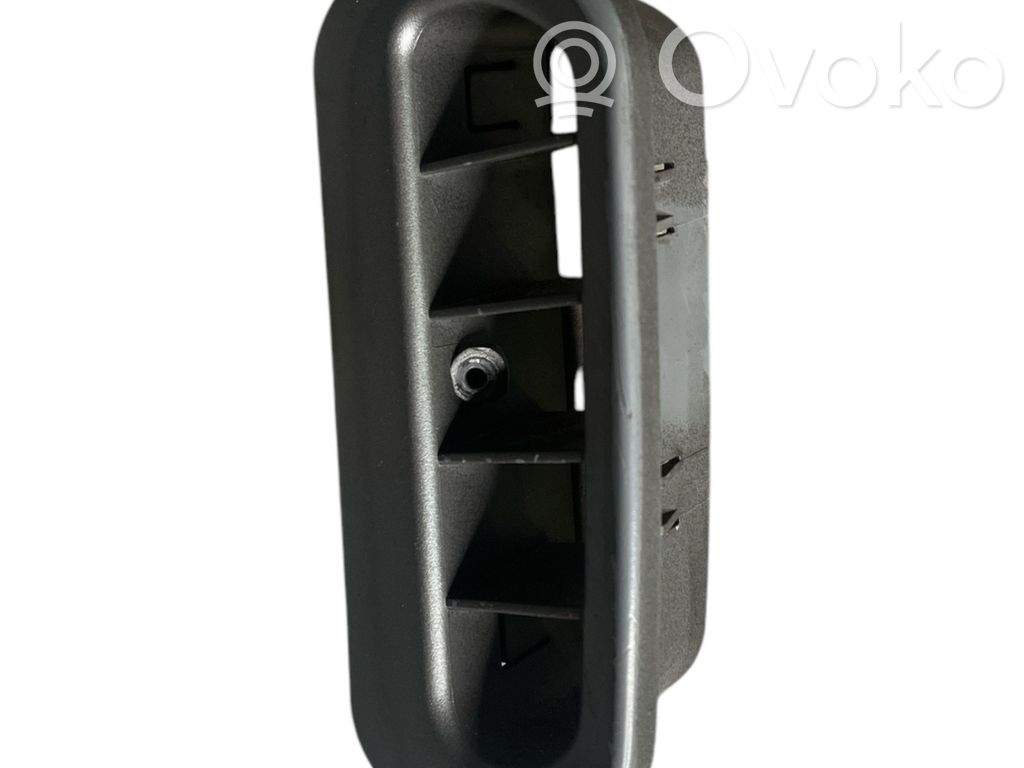 BMW 7 E65 E66 Rear air vent grill 