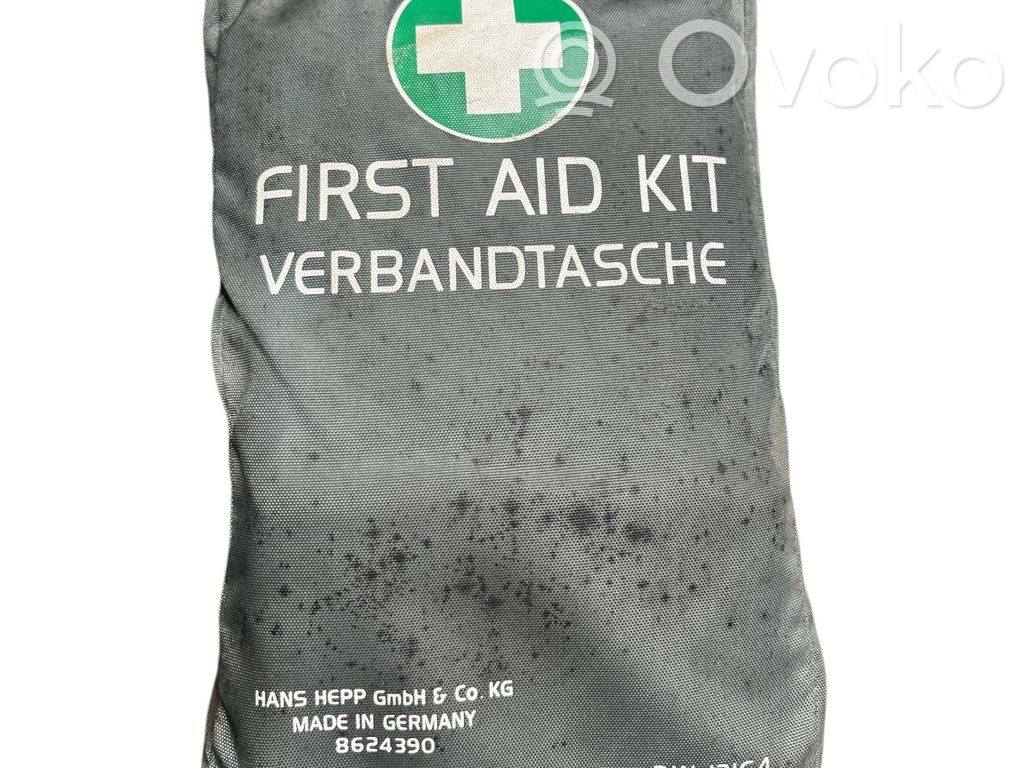 Volvo S60 First aid kit 