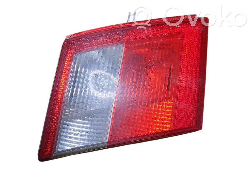 Saab 9-5 Takaluukun takavalot 