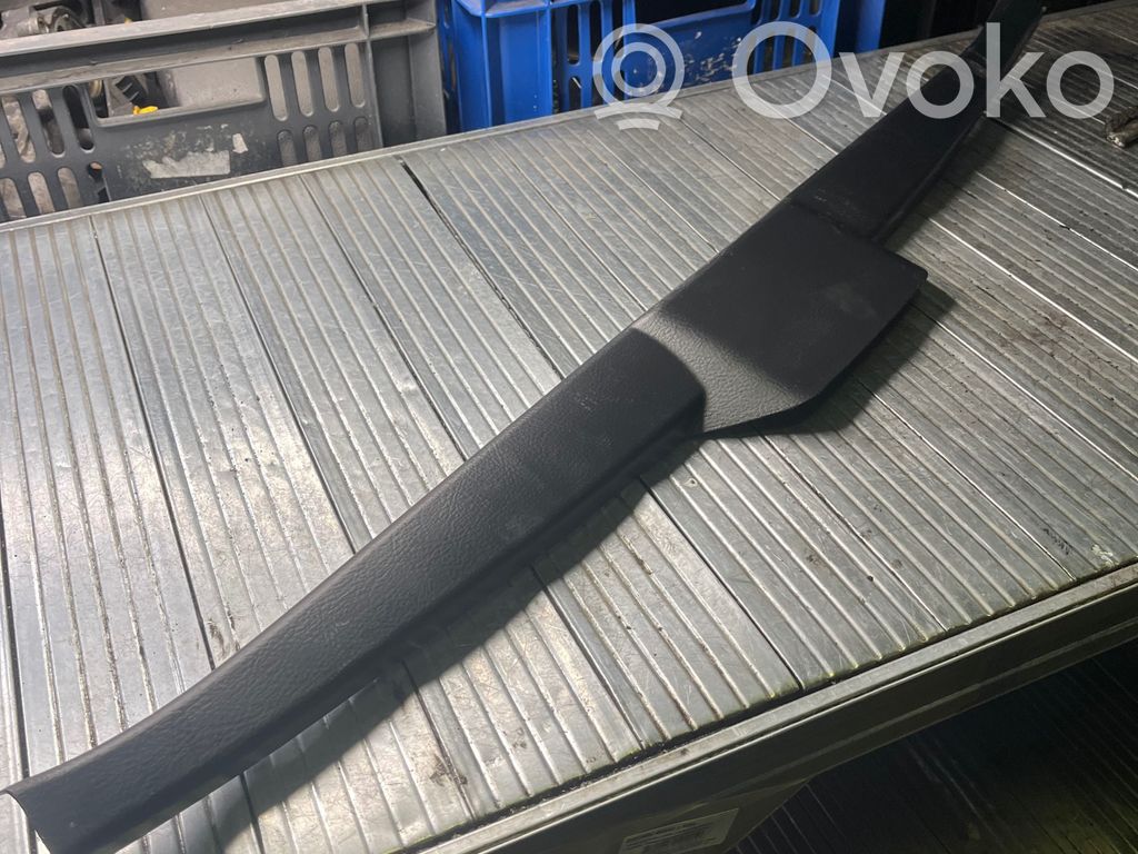 Toyota Corolla E120 E130 Cita veida salona detaļa 