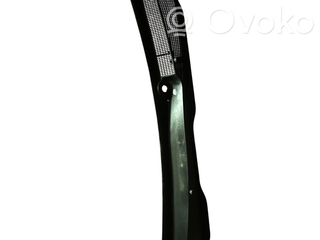Opel Astra H Wiper trim 