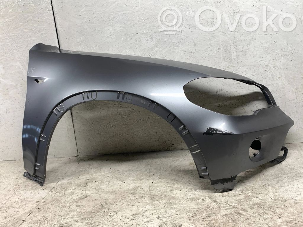 BMW X5 E70 Sparnas 